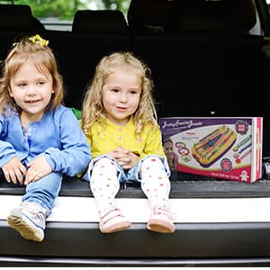 Friendship Bracelet Making Kit Toys, Ages 7 8 9 10 11 12 Year Old Girls Gifts Ideas, Birthday Present for Teen Girl, Arts and Crafts String Maker Tool, Bracelet DIY, Kids Travel Activity Set