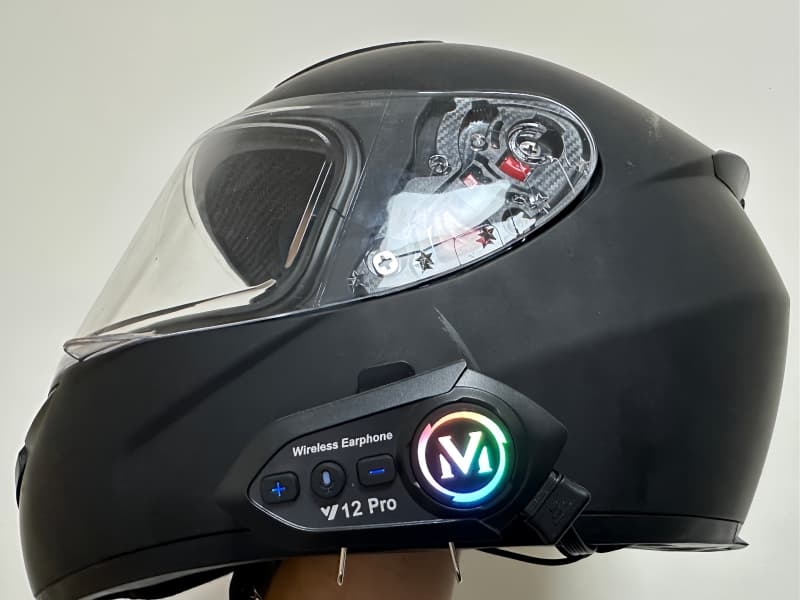 Motorcycle Helmet Bluetooth Headset 2 Way Intercom 550 Yards,HIFI Sound,Noise Cancellation,Music Share,1000mAh,Helmet Speakers Headphones FM,Easy to Connect/Use with Gloves,Waterproof,Voice Assistant