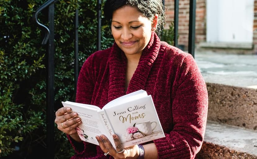 Jesus Calling for Moms, Padded Hardcover, with Full Scriptures: Devotions for Strength, Comfort, and Encouragement (A 50-Day Devotional) - The Perfect Christian Gifts for Women