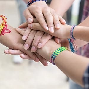 DDAI Arts and Crafts for Kids Age 8-12 Friendship Bracelet Making Kit for Girls - Best Birthday Gifts Ideas for Girl 7 9 10 11 Year Old - Popular Bracelets String Maker Toys Set