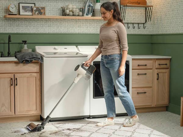 LG Cordzero Q3 Cordless Stick Vacuum Cleaner with Auto Multi-Surface Detect Dual Floor Max Lite Nozzle, Beige Color