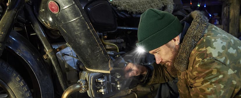 CENSGO Unisex Hat with Light, USB Rechargeable LED Headlamp Beanie, Gifts for Dad Father Men Husband Warm Knitted Cap