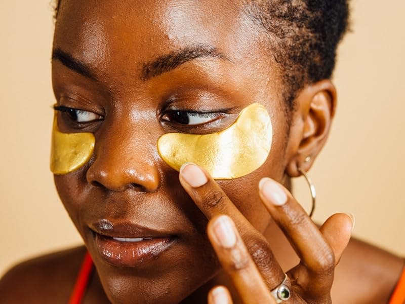 grace & stella Award Winning Under Eye Mask - Travel Essentials - Birthday Gifts for Women - Gel Eye Patches for Dark Circles, Puffy Eyes, Wrinkles, Undereye Bags - Vegan - Self Care (24 Pairs, Gold)