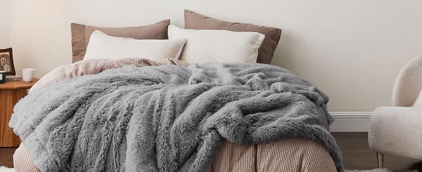 Bedsure GentleSoft Fluffy Fuzzy Faux Fur Throw Blanket for Couch, Soft Sherpa Fleece Cozy Gifts for Women, Plush Bed Blanket Christmas Room Decor for Men, Thick Warm Minky Teen Gifts Winter Bedding