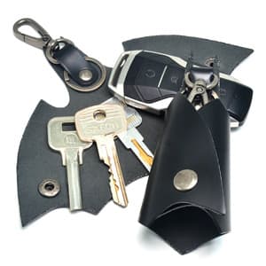 CAILLU KeyChain Leather Bat Shape for men gifts and women Car key fob case,Leather fashion pop keys ring cover holder