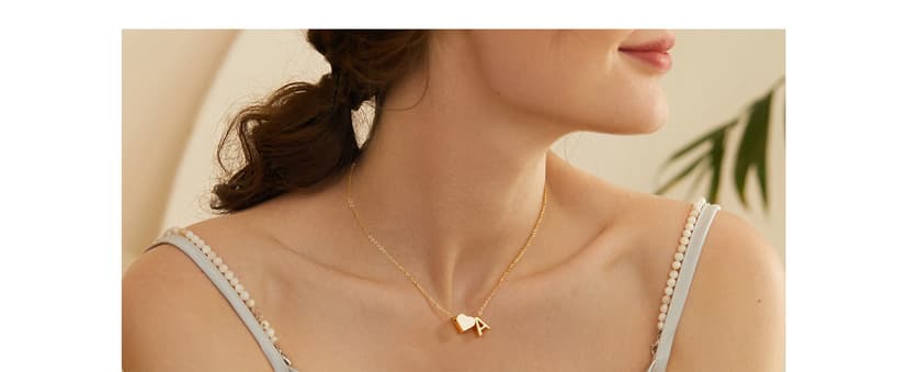 Turandoss Gold Heart Initial Necklace for Women Teen Girls - 18K Gold Plated Letter A-Z Pendant Necklace Dainty Heart Necklaces Tiny Initial Necklaces Birthday Gifts for Women Jewelry