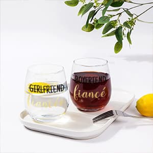 Engagement Gifts for Couples, Boyfriend and Girlfriend Wine Glass Engaged Gift Set with Wine Bag, Fiance Fiancee Gift for Him and Her Bride and Groom, Wedding Bridal Shower Gifts for Newlywed