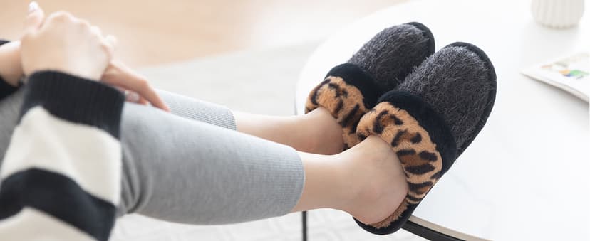 Cozy Slippers for Women Indoor and Outdoor Fuzzy House Shoes with Memory Foam Anti-Skid Sole Gifts for Women Mom Ladies