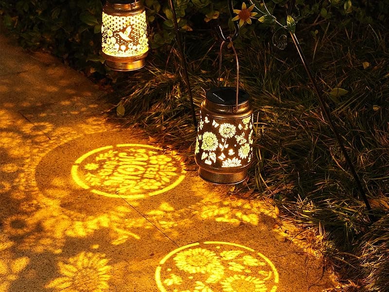Sunflower Solar Lanterns Outdoor Waterproof, Christmas Gifts for Women Mom Grandma, Metal Hanging Lantern Solar Lights LED Decoration with Shepherd Hook Outside for Yard, Patio, Porch, Garden Decor