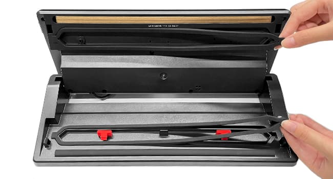 GERYON Vacuum Sealer Machine – Automatic Food Vacuum Sealer for Dry & Moist Food, Compact with LED Touch Panel, Includes Zipper Bags & Roll, Perfect for Sous Vide & Freezer Storage (Silver)