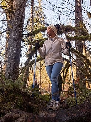 Cascade Mountain Tech Lightweight Aircraft-Grade Aluminum Trekking Poles with Extended Down Grip Plus Tip Kit