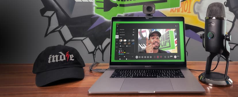 Logitech StreamCam Premium Webcam for Streaming and Content Creation, Full HD 1080p 60 fps, Works with Microsoft Teams, Google Meet, Zoom, Nintendo Switch 2’s new GameChat mode, for PC/Mac – Graphite