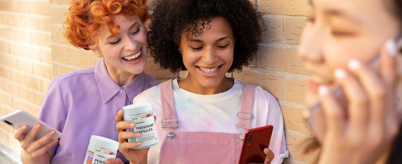 60PCS Pre-Written Friendship Messages in a Bottle, Bestfriend Birthday Gifts for Women Sister Bestie, Cute Capsule Messages in Plastic Jar Long Distance BFF Gifts