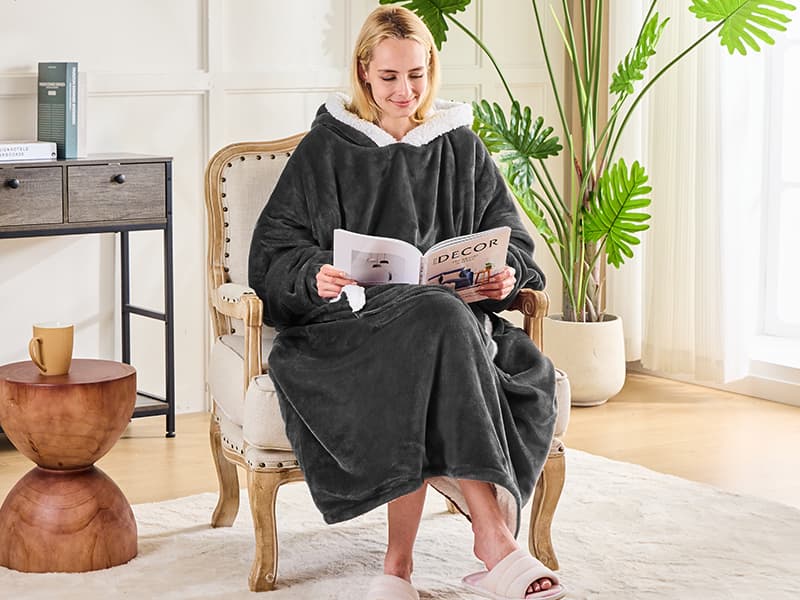 yescool Wearable Blanket Hoodie - Birthday Christmas Gifts for Women Mom Girlfriend, Oversized Flannel Sherpa Cozy Hooded Blanket Sweatshirt Adult With Hood Pocket & Sleeves, One Size Fits All (Grey)