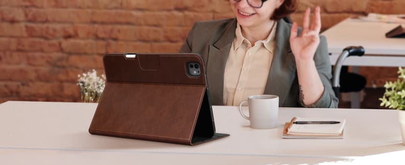 auaua Case for iPad Pro 11 Inch (M5/M4) 2025/2024, with Pencil Holder and Pocket, Multiple Angles Viewing, Magnetic Closure, Auto Sleep/Wake (Brown)