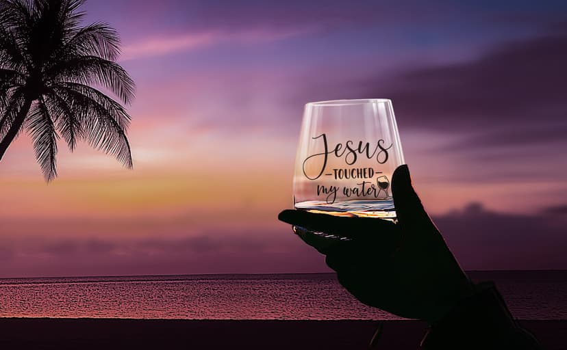 LITTLEBIGGER Friendship Gifts for Women – Christmas Wine Glasses – 15 oz Scratch-Resistant Wine Glass, Birthday Gifts for Women, Mom, Sisters, Friends, Gifts for Christians, Christmas gifts