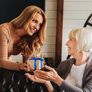 ONFAON Grandma Gifts, Grandma's Spot Throw Pillow Covers 18x18 Inch,Put Phone Glasses and Remote Control Pillowcase,Birthday Christmas hanksgiving Day Gifts for Grandma Mom,3-Pocket