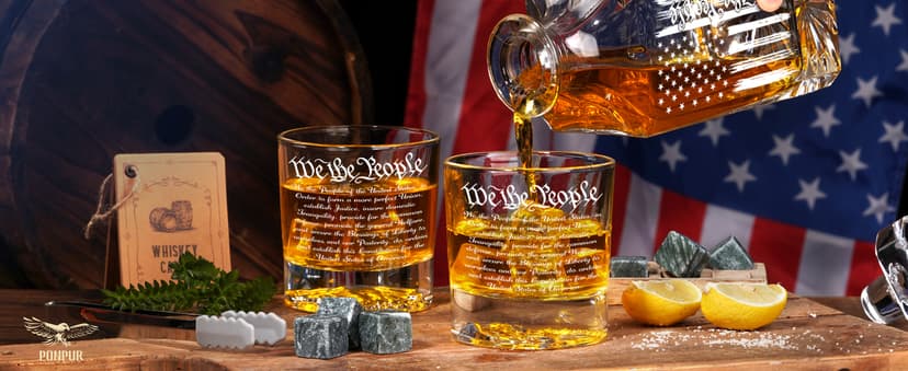PONPUR Whiskey Decanter Engraved We The People American Flag, 750ml Whiskey Decanter Set with 2 Glasses, Christmas Boss Day Patriotic Birthday Gifts For Men Dad, Liquor Scotch Bourbon Presents