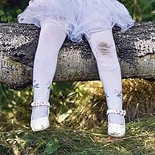 Shout Active Enzyme Laundry Stain Remover Spray, Triple-Acting Formula Clings, Penetrates, and Lifts 100+ Types of Everyday Stains - Prewash Spray 22oz