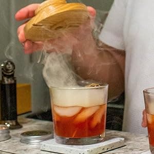 Whiskey Bourbon Smoker Kit 𝗣𝗥𝗘𝗠𝗜𝗨𝗠 Smoky bar Set. Natural American Solid Oak Smoker. A Great Home bar Gift, Easily Make The Legendary Smoked Cocktails and Old fashioneds at Home.