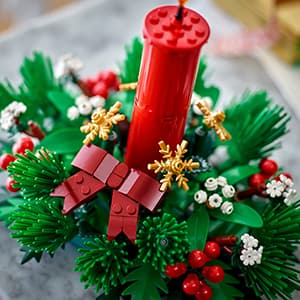 LEGO Christmas Table Decoration Building Toy for Kids - Brick-Built Holiday Centerpiece & Festive Room Decor - Christmas Craft for Girls & Boys, Ages 12+ - Gift Idea for Families - 40743