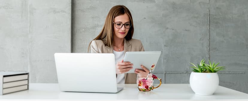 OEAGO Gifts for Mom Women Stocking Stuffers for Women Christmas Glass Coffee Enamels Mug Valentines Gifts for Her Girlfriend Wife Best Birthday Valentine's Mothers Day from Daughter Son Tea Cup