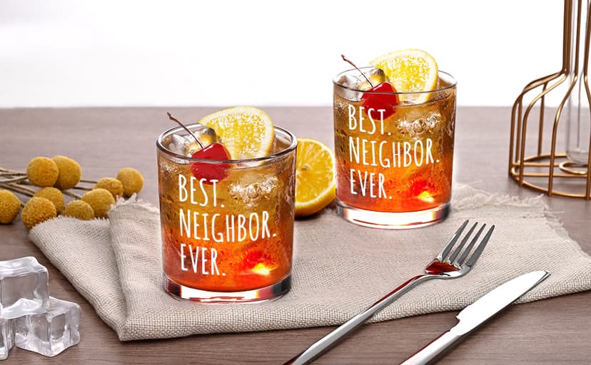 Futtumy Best Neighbor Ever Whiskey Glass, Farewell Gifts for Neighbors, Moving Away Housewarming Goodbye Welcome Appreciation New Neighborhood Novelty Christmas Gift, 10 Oz Old Fashioned Glass
