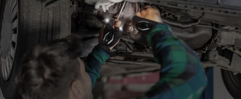 Stocking Stuffers Gifts for Men LED Flashlight Gloves, Mens Gifts for Christmas Anniversary Birthday Gifts for Men Dad Husband Him Husband, Camping Essentials Cool Gadgets Tools for Fishing Repairing