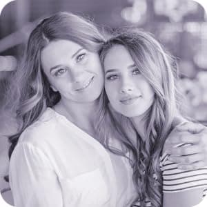 Strength for All Seasons: A Mom's Devotional of Powerful Verses and Prayers