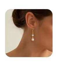 Freekiss Gold Pendant Necklace for Women, Dainty Diamond Necklaces for Women Simple 14K Gold Plated Paperclip Choker Necklaces Cute Minimalist Open Oval Necklaces Gold Jewelry for Women Gifts