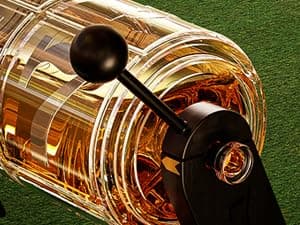 Kollea Slot Whiskey Decanter Set for Men, 50.7 Oz Casino Style Whiskey Decanter with 4 Dice Glasses, Birthday Gifts for Men Dad, Him, Boyfriend, Guy, Liquor Dispenser for Anniversary, Bar Christmas