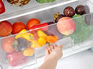 Upstreman 7.7 Cu.Ft. Refrigerator with Freezer, Double Door Fridge, Adjustable Thermostat, Large Capacity, Reversible Door Swing, Refrigerator for Apartment, Office, Dorm, Black(BD75)
